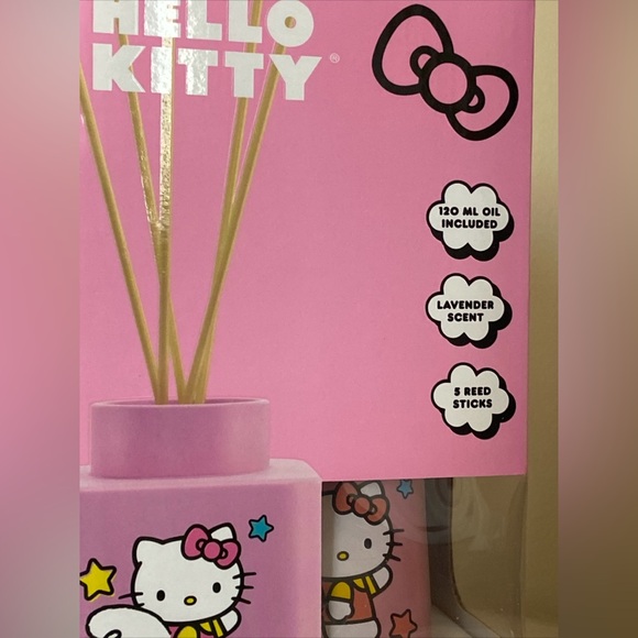 Hello Kitty Ceramic Lavender Reed Diffuser 120 mL - Picture 3 of 9
